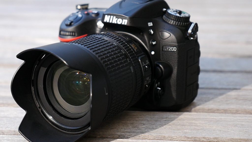 Nikon D7200 com lente