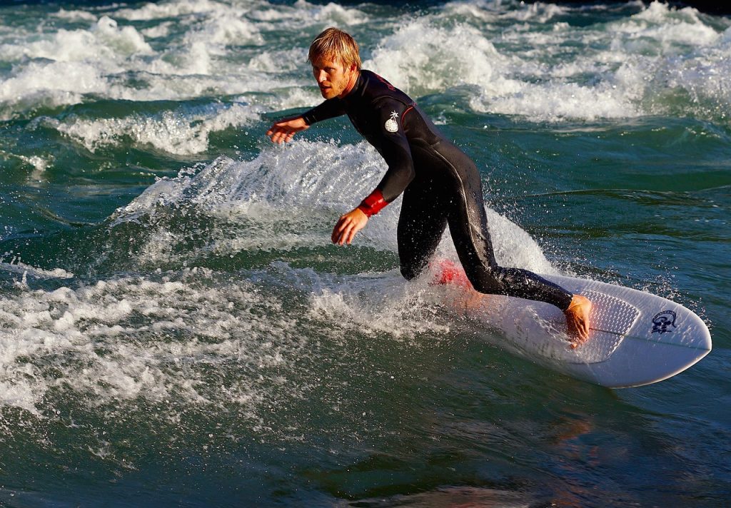 fotos de surf profissional