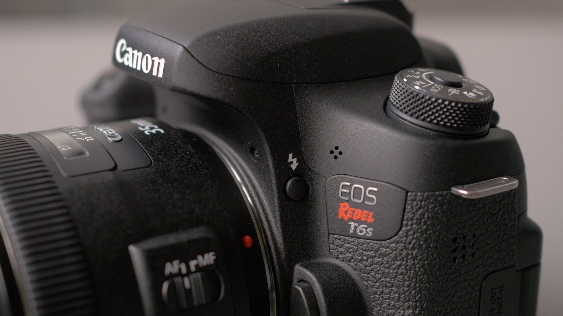 Câmera Canon T6s