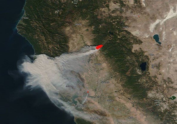 imagens-impactantes-do-grave-incendio-na-california-feitas-pela-nasa-Blog-eMania-2-14-11
