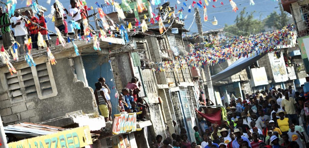 exposicao-fotografica-em-sao-paulo-mostra-a-dura-realidade-no-haiti-Blog-eMania-2-18-03