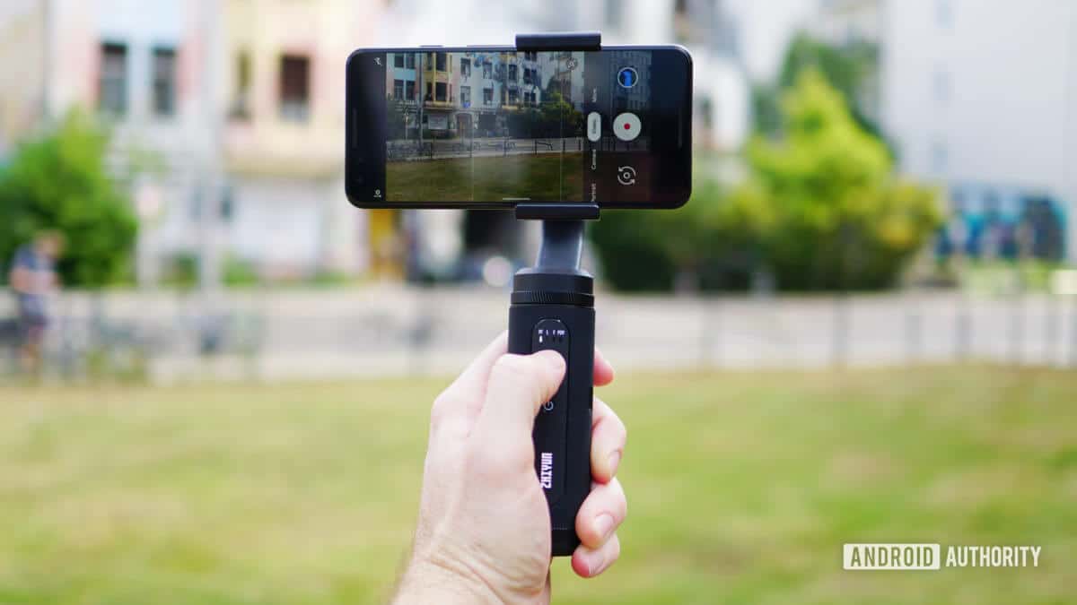Review Gimbal Zhiyun Smooth-Q2 para SmartPhones: Ótimo Gimbal de viagem perfeito para usar seu Celular