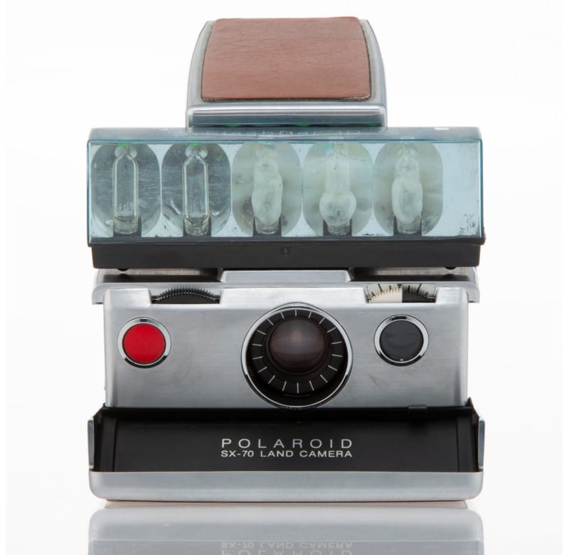 lendario-cineasta-tem-camera-polaroid-leiloada-por-mais-de-r-70-mil-Blog-eMania-1-08-10