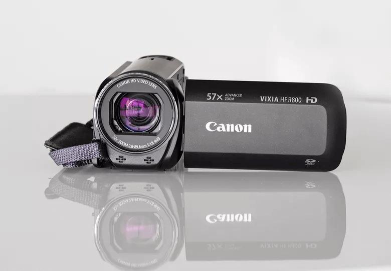 Filmadora Canon Vixia HF R800 Full HD Zoom 57x / Filmadora Canon R800