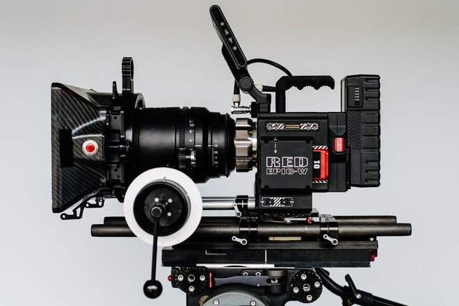 nikon-e-processada-por-fabricante-de-cameras-cinematograficas-blog-emania-interna