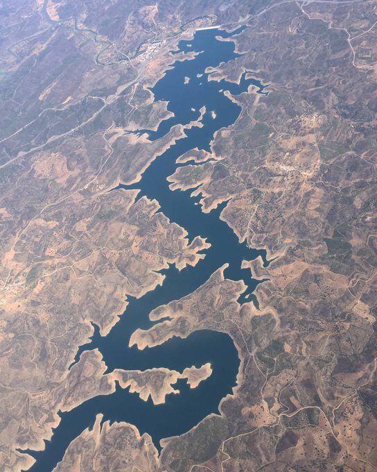 veja-imagens-aereas-incriveis-do-planeta-terra-rio-dragao-azul