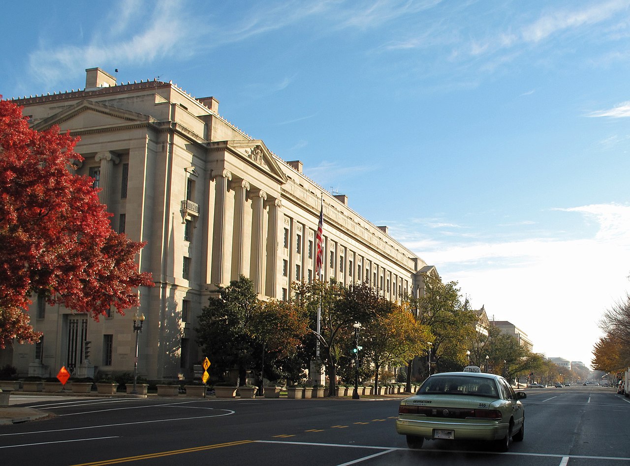 adobe-e-condenada-a-pagar-mais-de-r-750-milhoes-blog-emania-interna