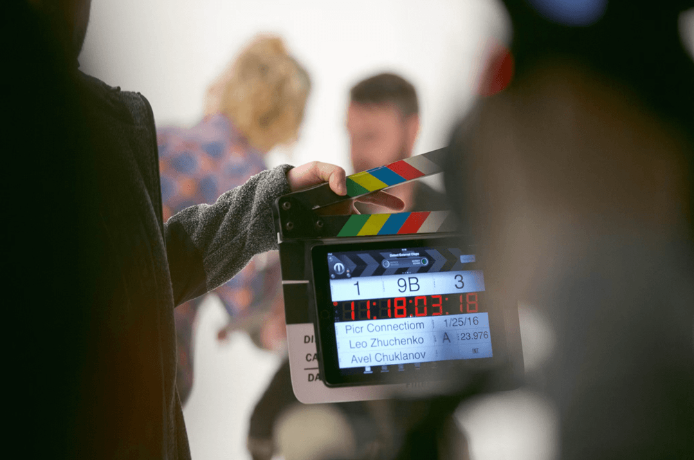 Por dentro dos estúdios de cassino ao vivo: o set de filmagem que funciona 24 horas por dia